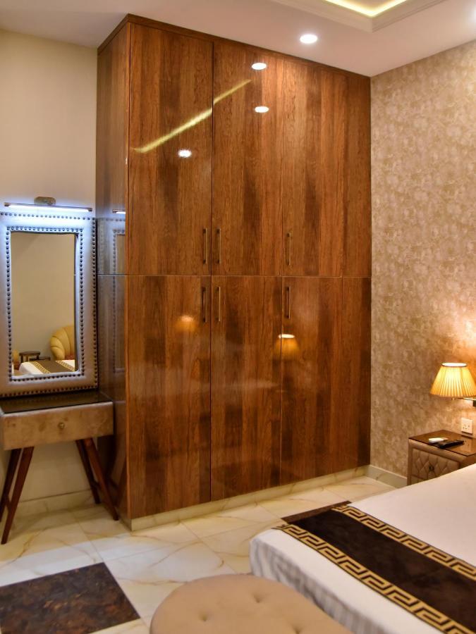 Imperial Suites Lahore Eksteriør billede