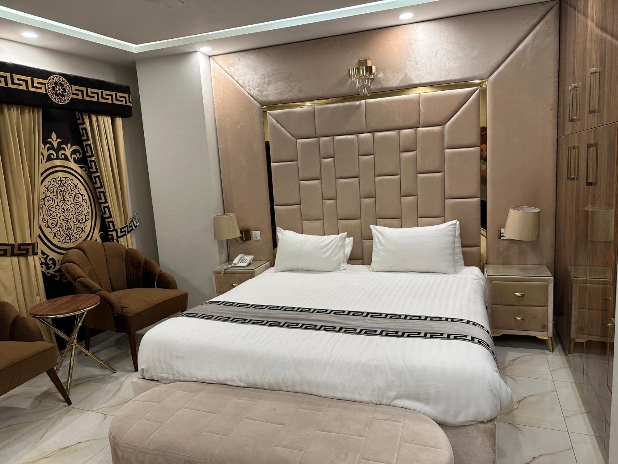 Imperial Suites Lahore Eksteriør billede